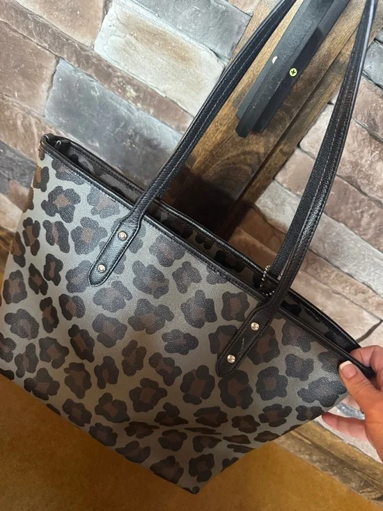 Coach Leopard-Print Tote in Black, grey &brown - Picture 2 of 4
